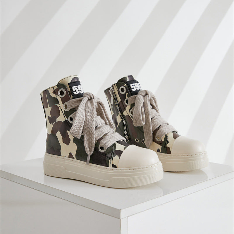 Activewear-Sneakers mit Camouflage-Muster 