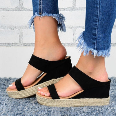 Classic Pattern Platform Sandals